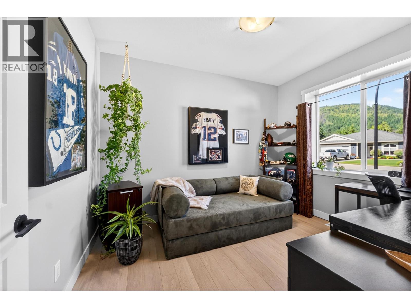  1015 Hemlock Crescent North, Sicamous