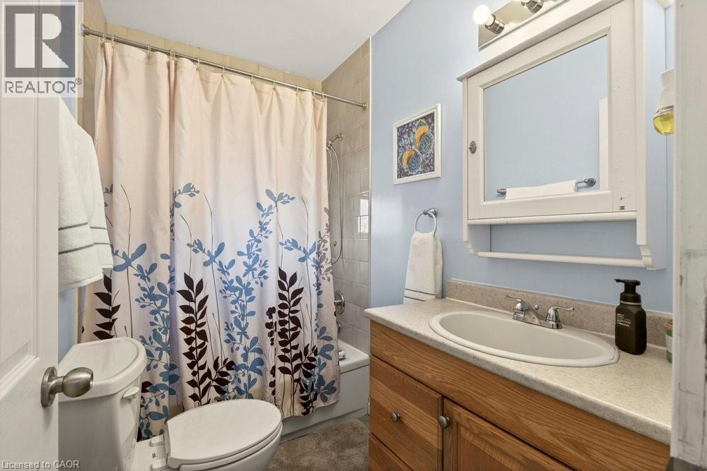 15 FAIRCOURT Drive - 11