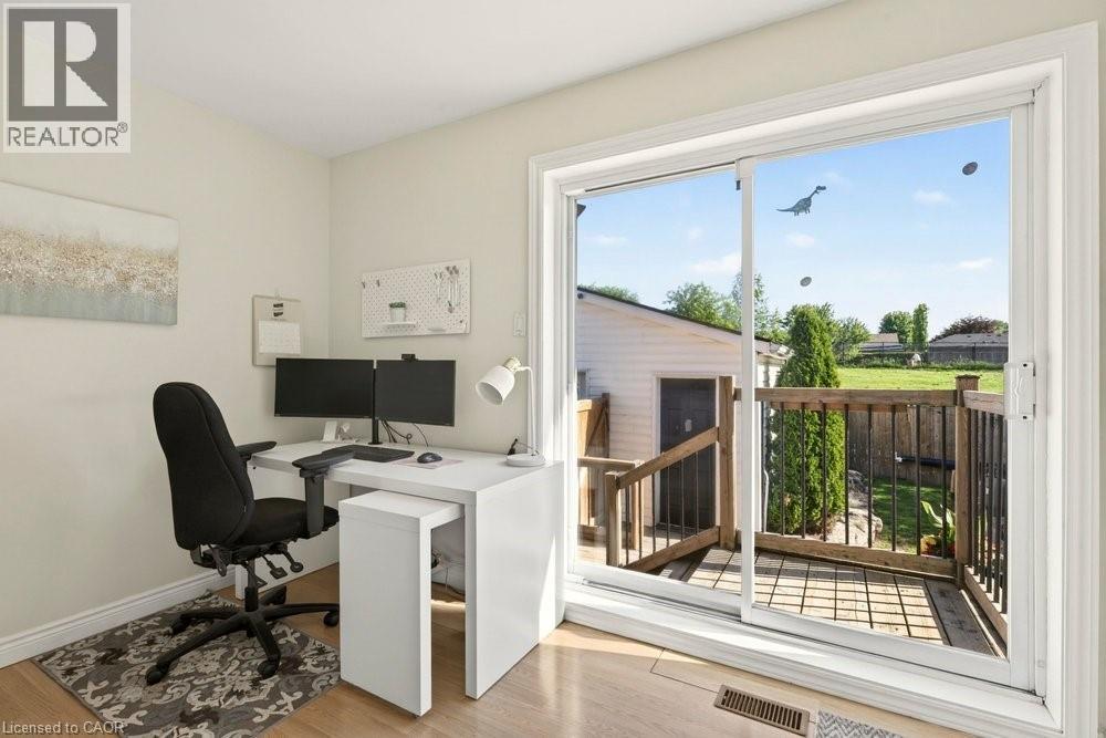 15 FAIRCOURT Drive - 13