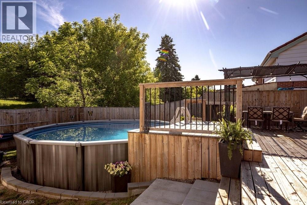 15 FAIRCOURT Drive - 23