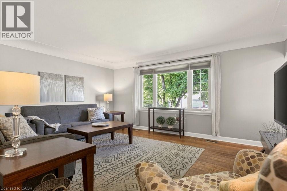 15 FAIRCOURT Drive - 5