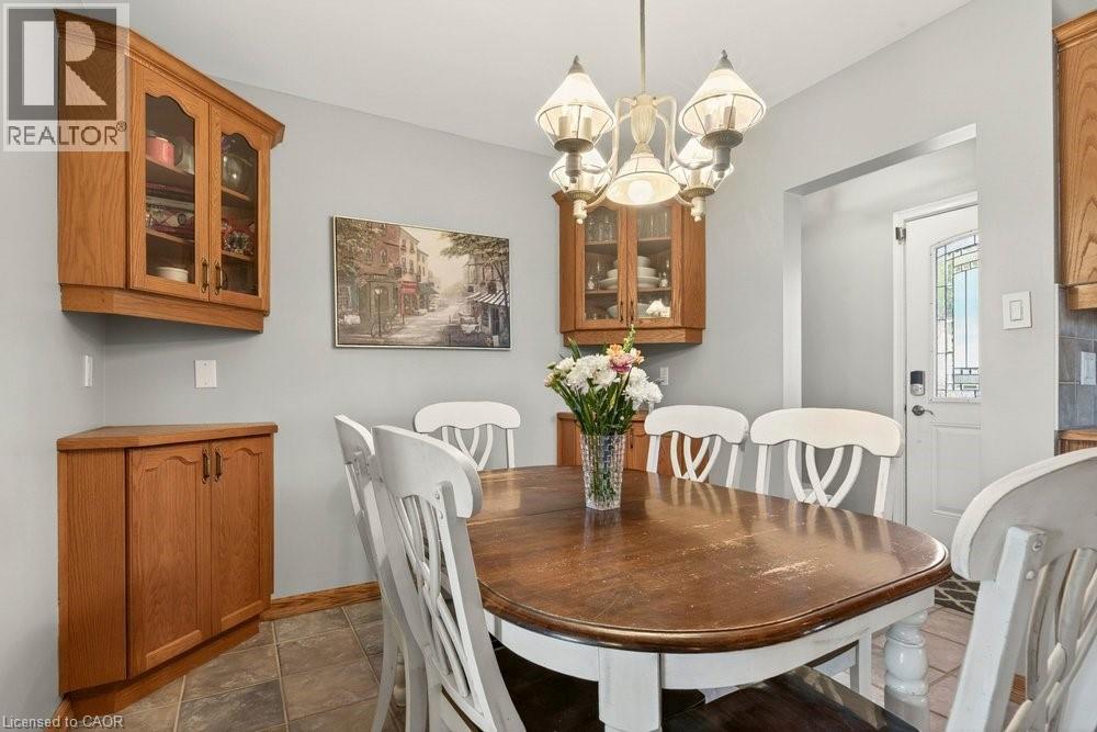 15 FAIRCOURT Drive - 6
