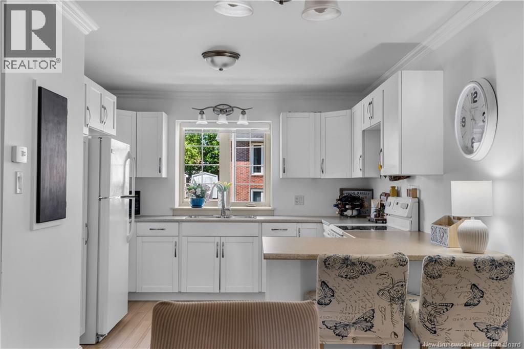 #105 98 Pleasant Street - 15