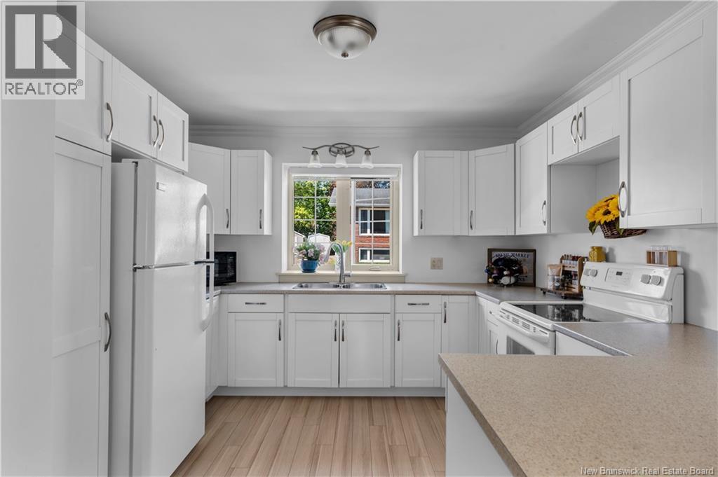 #105 98 Pleasant Street - 17