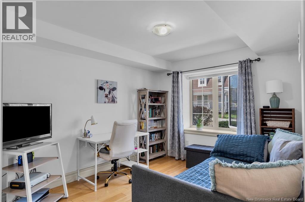 #105 98 Pleasant Street - 31