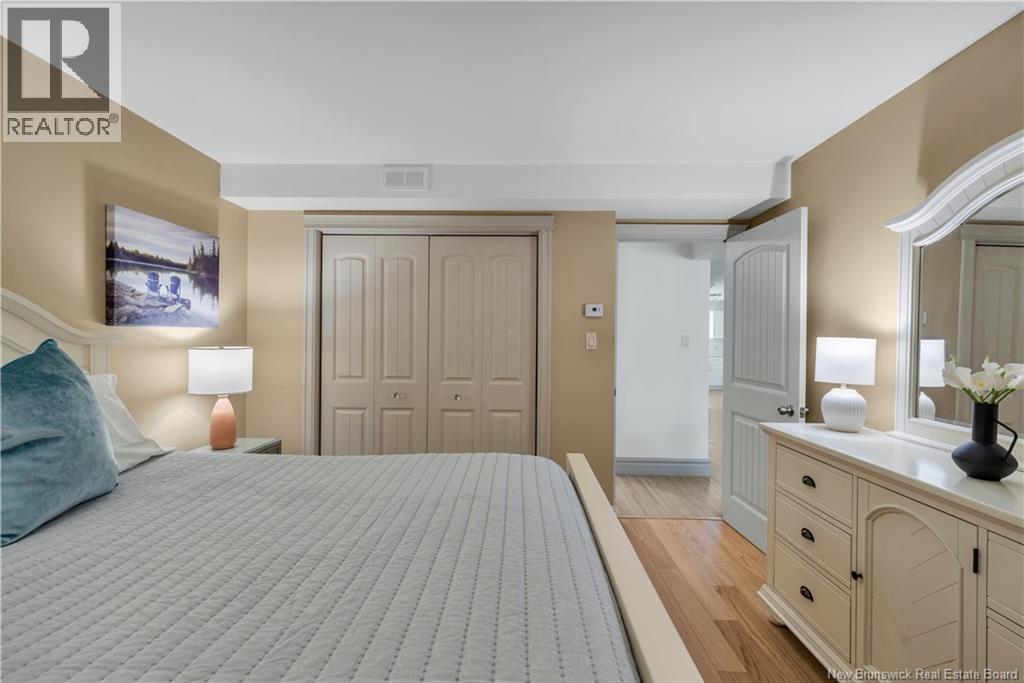 #105 98 Pleasant Street - 27