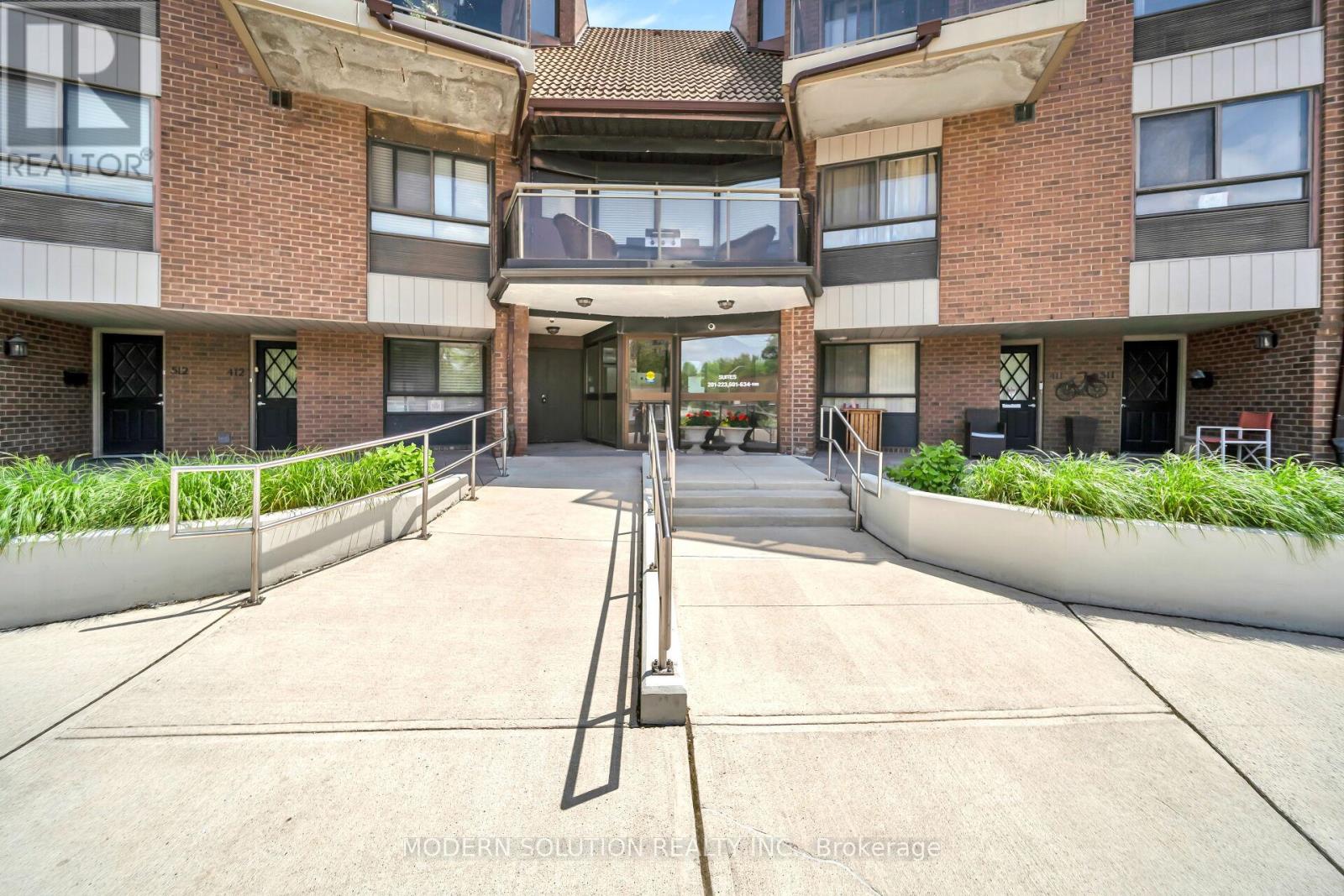 #201 1000 CEDARGLEN GATE N - 4