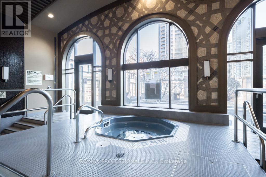 #3506 385 PRINCE OF WALES DRIVE - 22