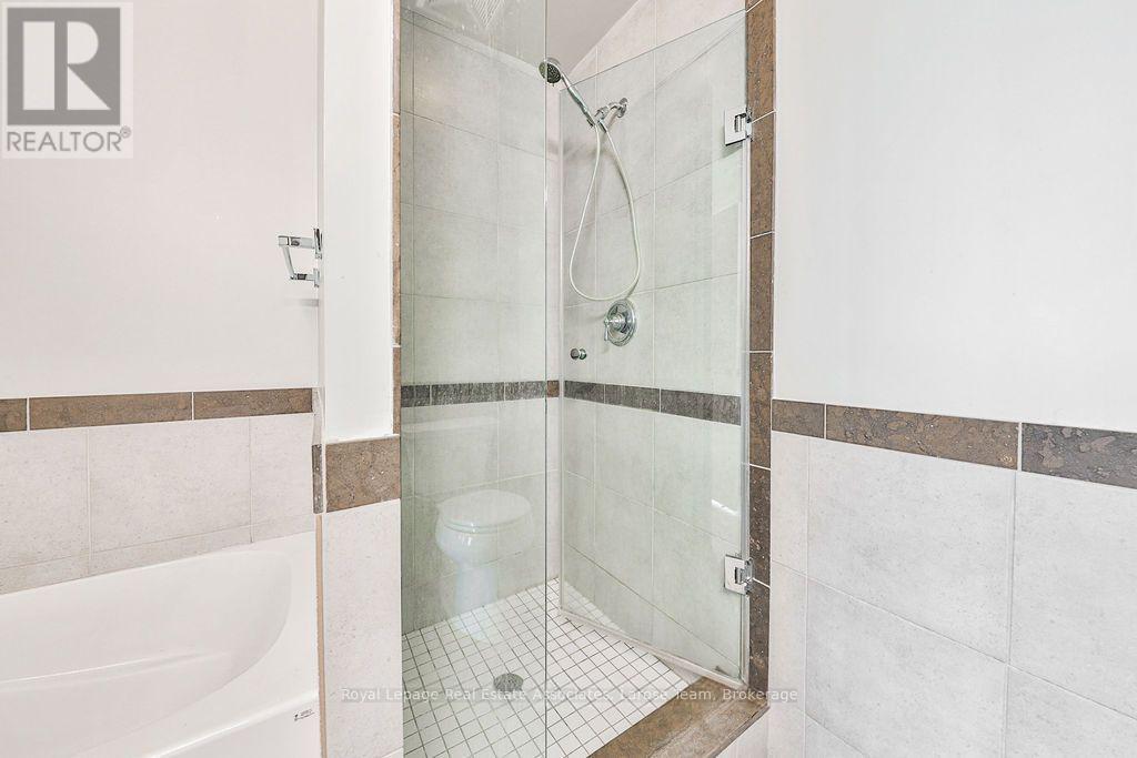 #707 1055 SOUTHDOWN ROAD - 10