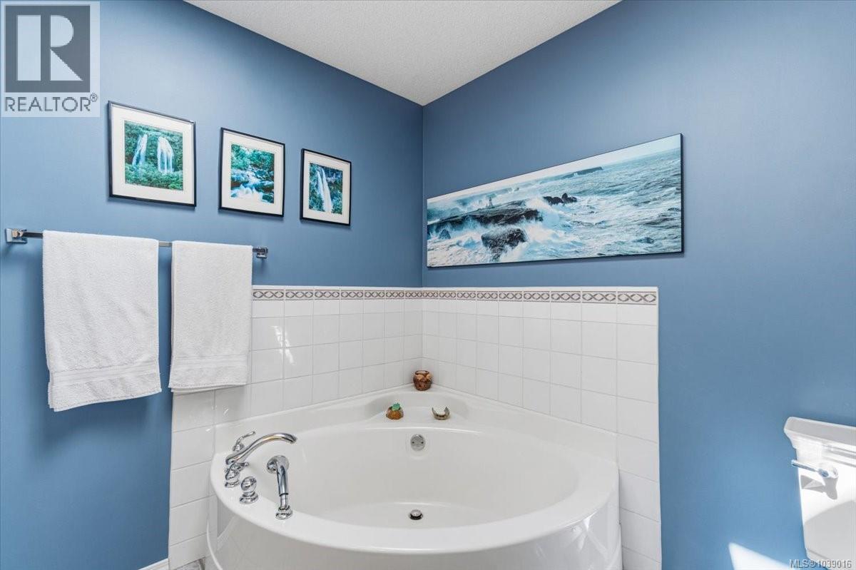 3968 Valewood Dr, Nanaimo