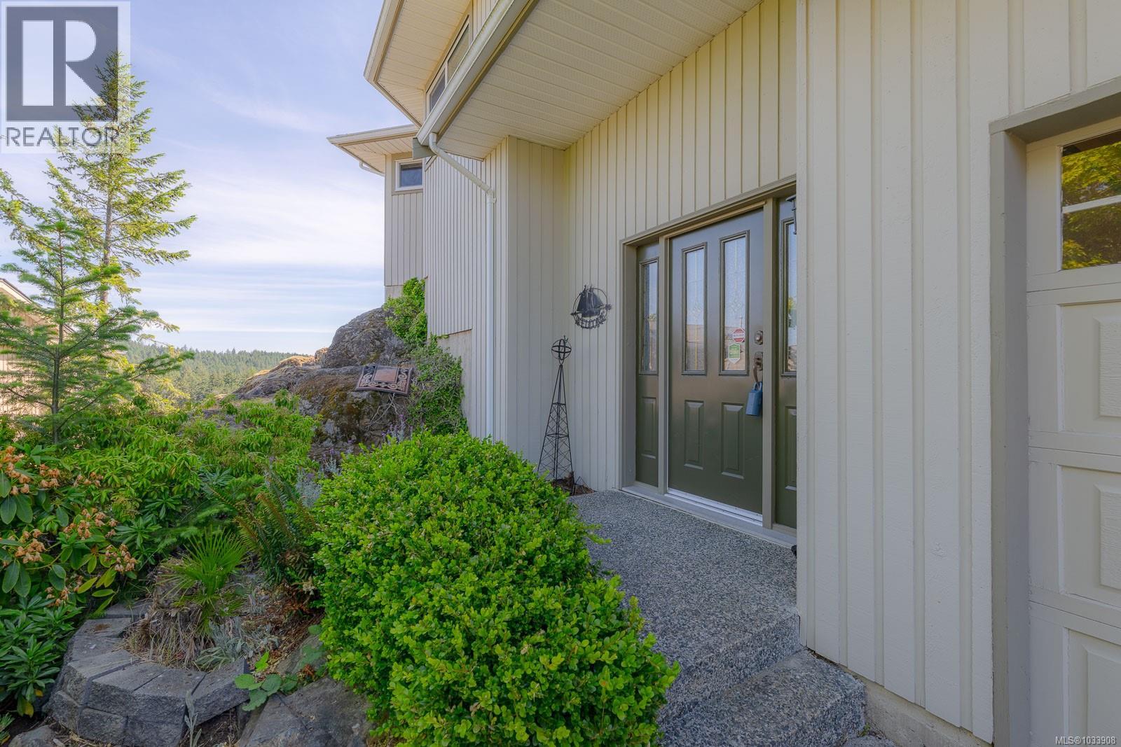 3331 Edgewood Dr, Nanaimo