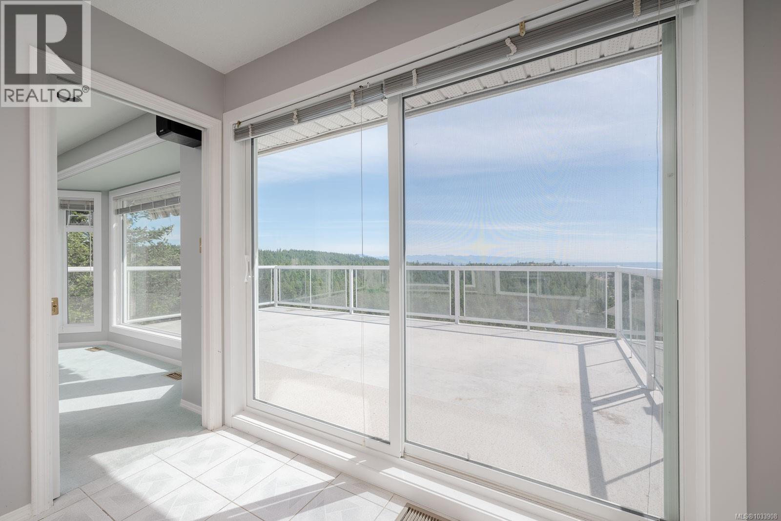 3331 Edgewood Dr - 9