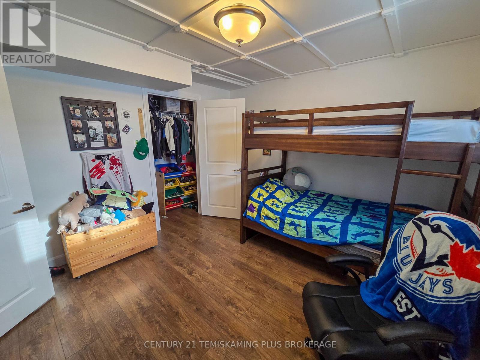 24 ST. JOSEPH BOULEVARD - 25
