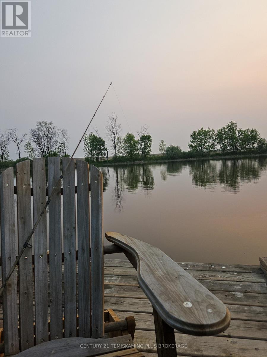 24 ST. JOSEPH BOULEVARD - 35