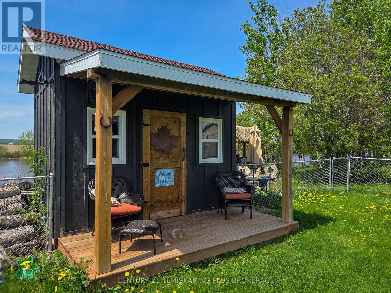 24 ST. JOSEPH BOULEVARD - 40