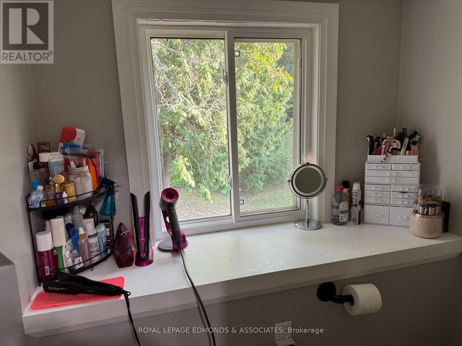 27 STENCELLS ROAD - 22
