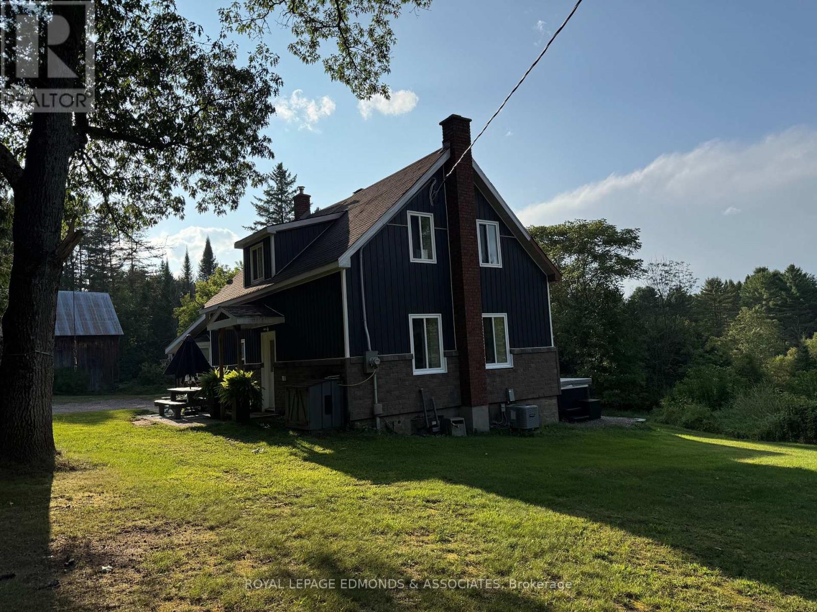 27 STENCELLS ROAD - 3