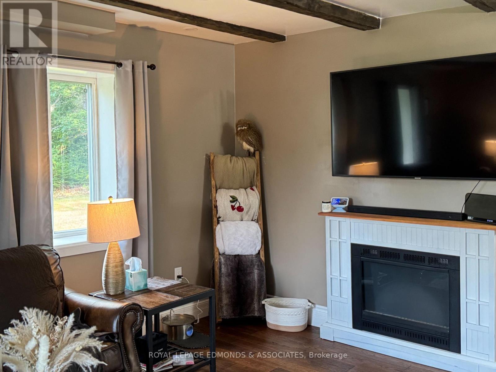 27 STENCELLS ROAD - 39