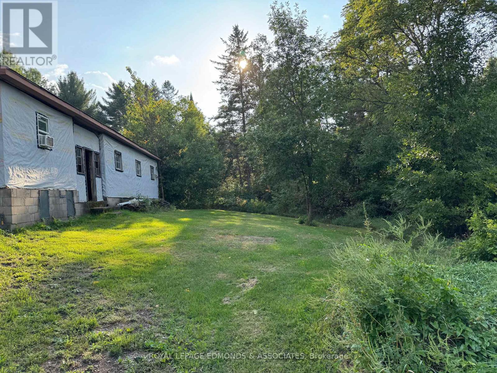 27 STENCELLS ROAD - 4