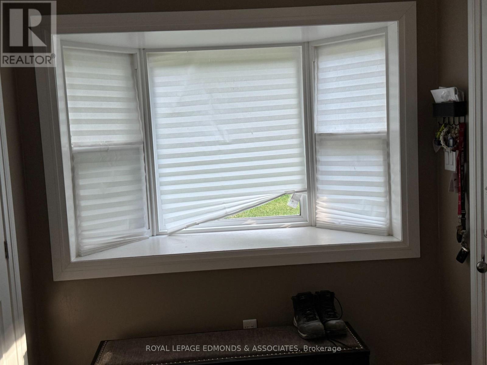 27 STENCELLS ROAD - 46