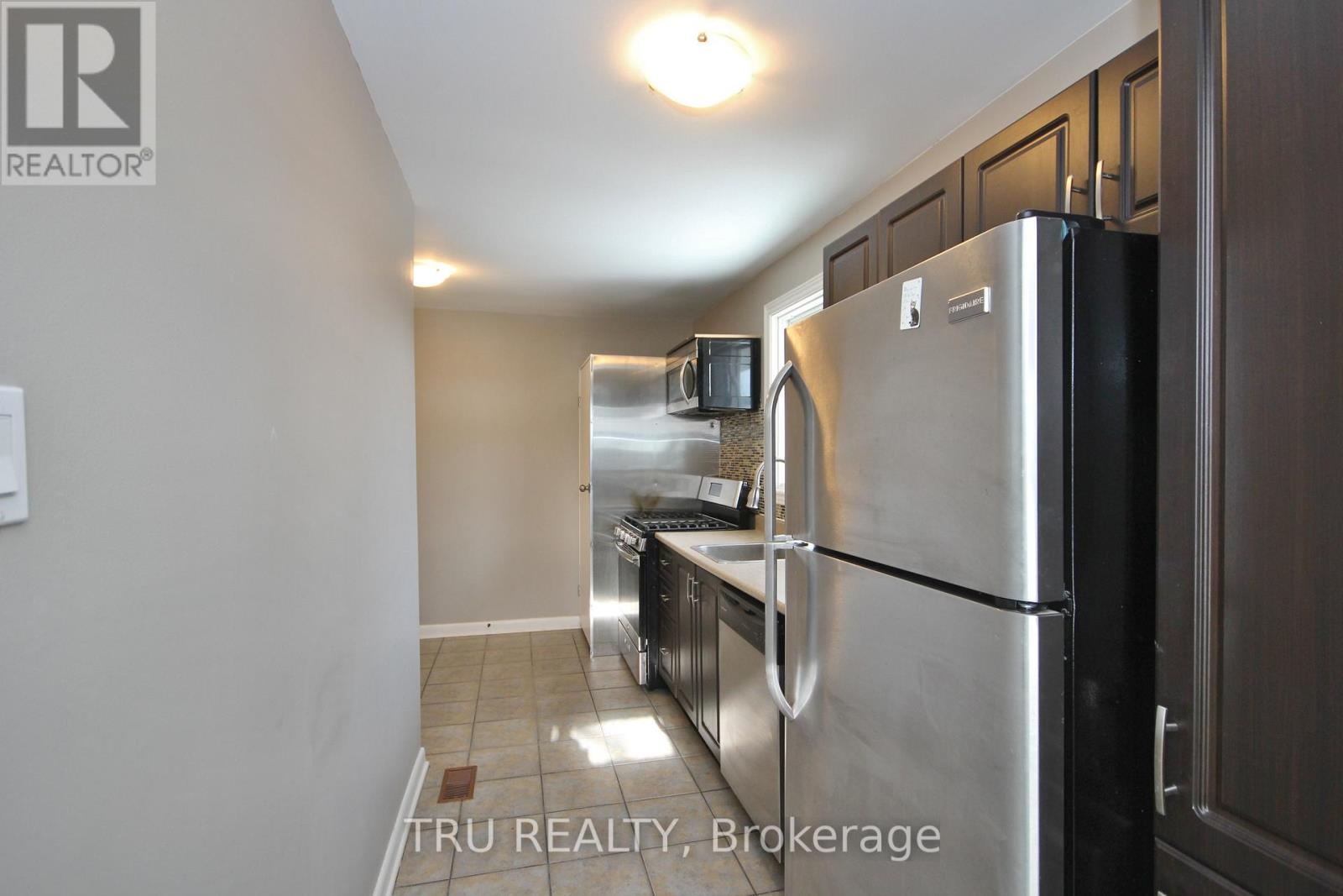 3 Bed, 1 Bath House for Rent in Ottawa – A – 1259 MAITLAND AVENUE, Ottawa – MLS# X13235650 - Image 13