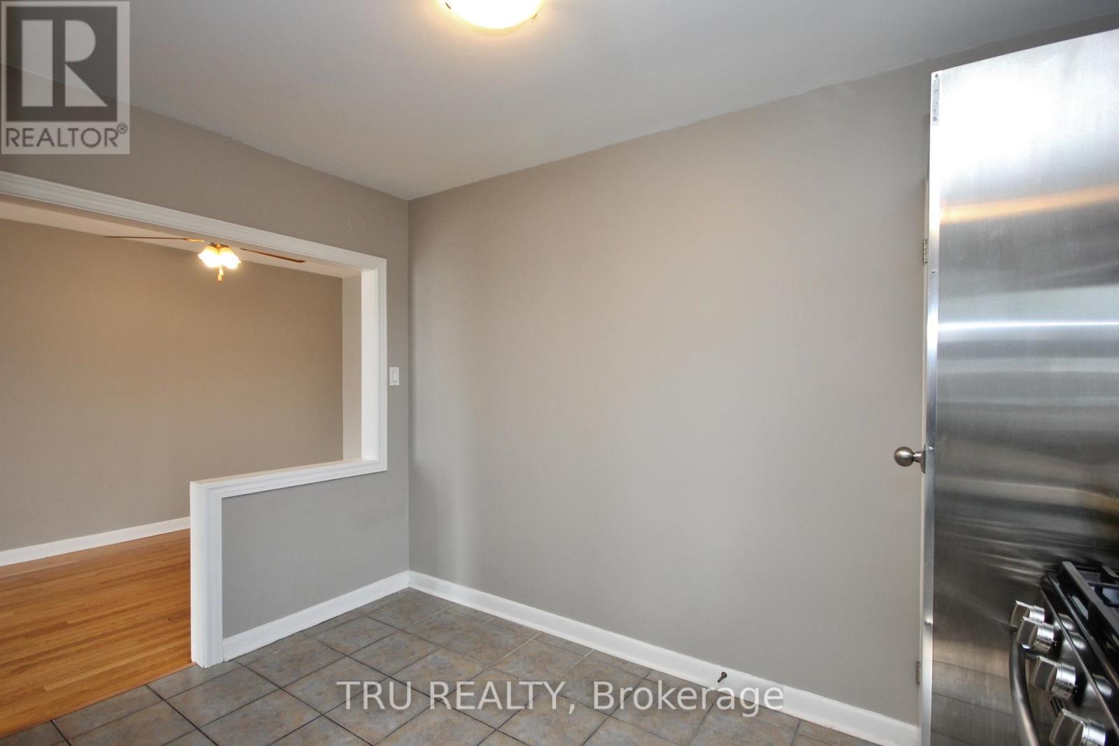 3 Bed, 1 Bath House for Rent in Ottawa – A – 1259 MAITLAND AVENUE, Ottawa – MLS# X13235650 - Image 19