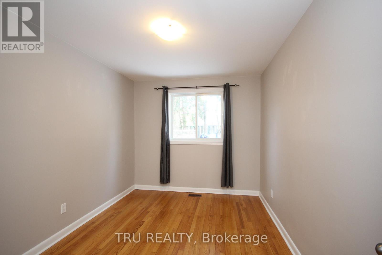 3 Bed, 1 Bath House for Rent in Ottawa – A – 1259 MAITLAND AVENUE, Ottawa – MLS# X13235650 - Image 22