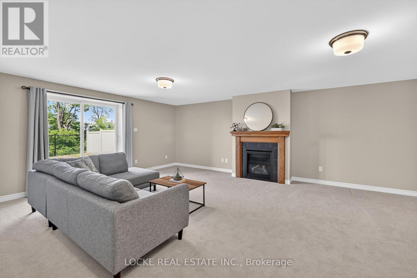 639 BAIE-DES-CASTORS STREET - 30