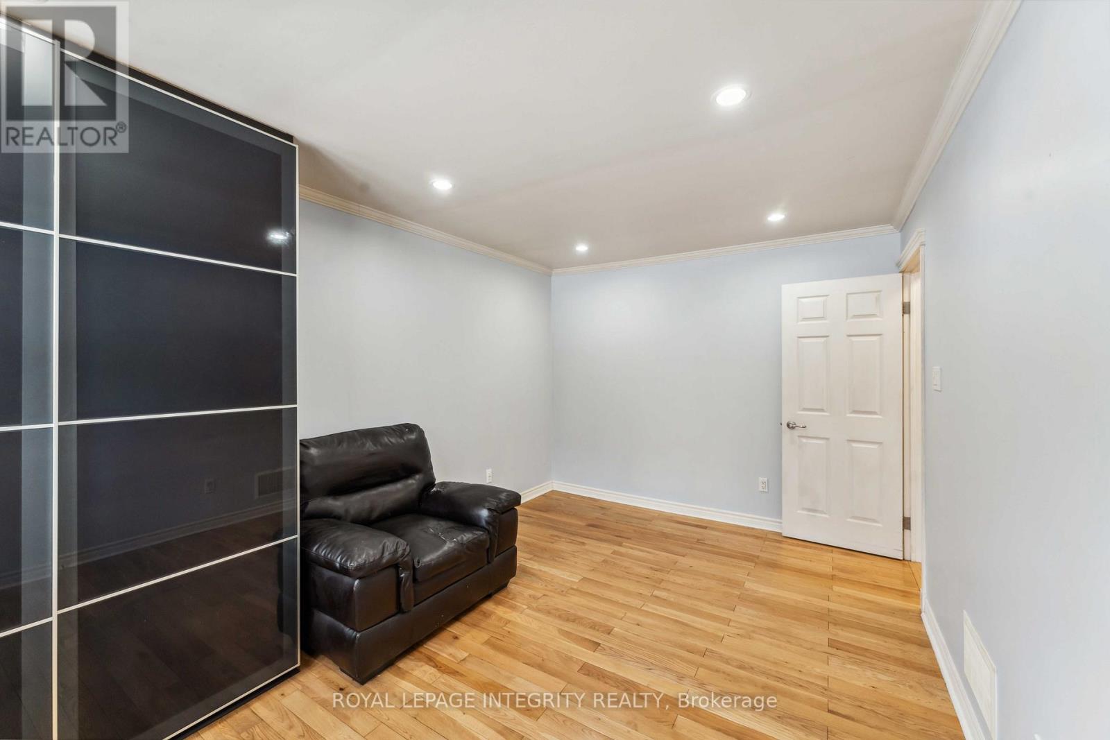 4 Bed, 3 Bath House for Rent in Ottawa – 4670 FALLOWFIELD ROAD, Ottawa – MLS# X13235720 - Image 10