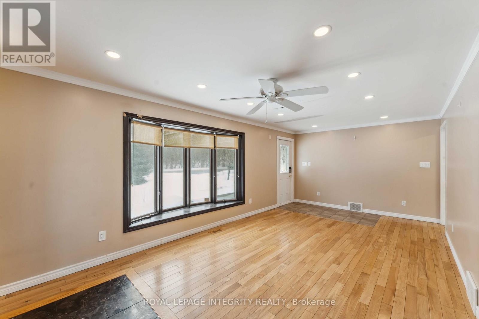 4 Bed, 3 Bath House for Rent in Ottawa – 4670 FALLOWFIELD ROAD, Ottawa – MLS# X13235720 - Image 33