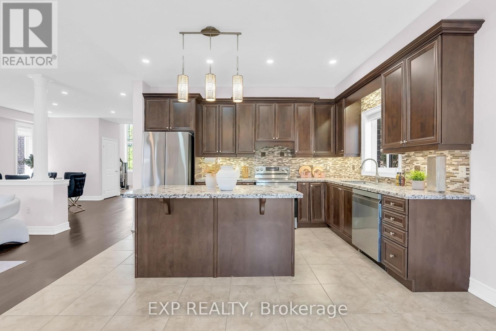 92 DESOTO DRIVE - 22