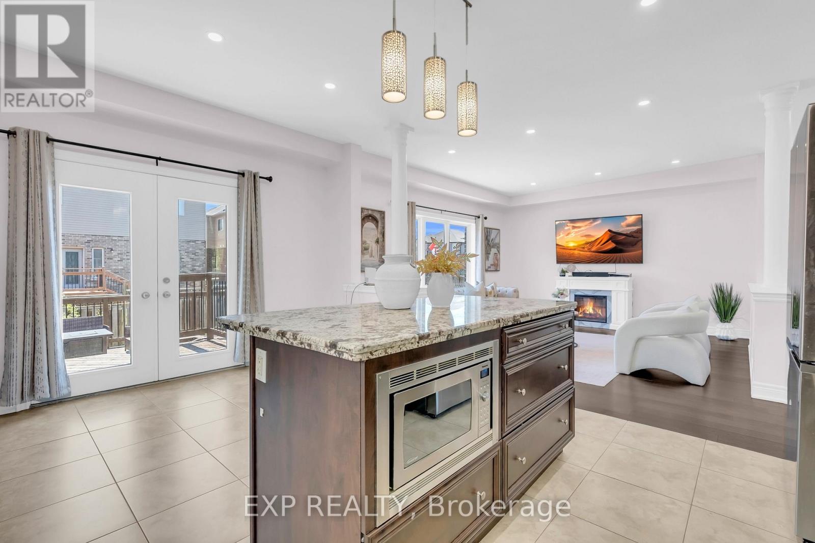 92 DESOTO DRIVE - 25