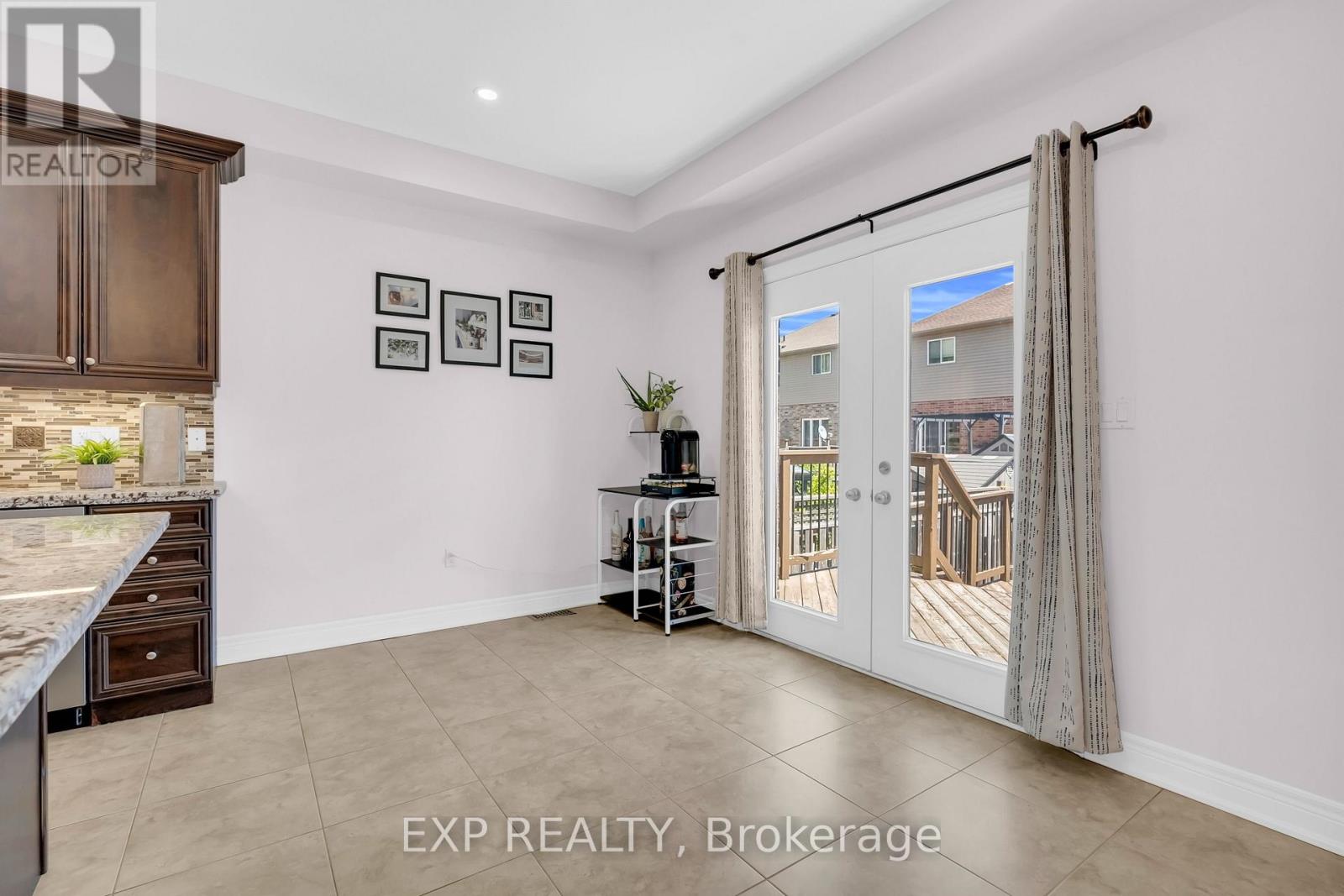 92 DESOTO DRIVE - 26