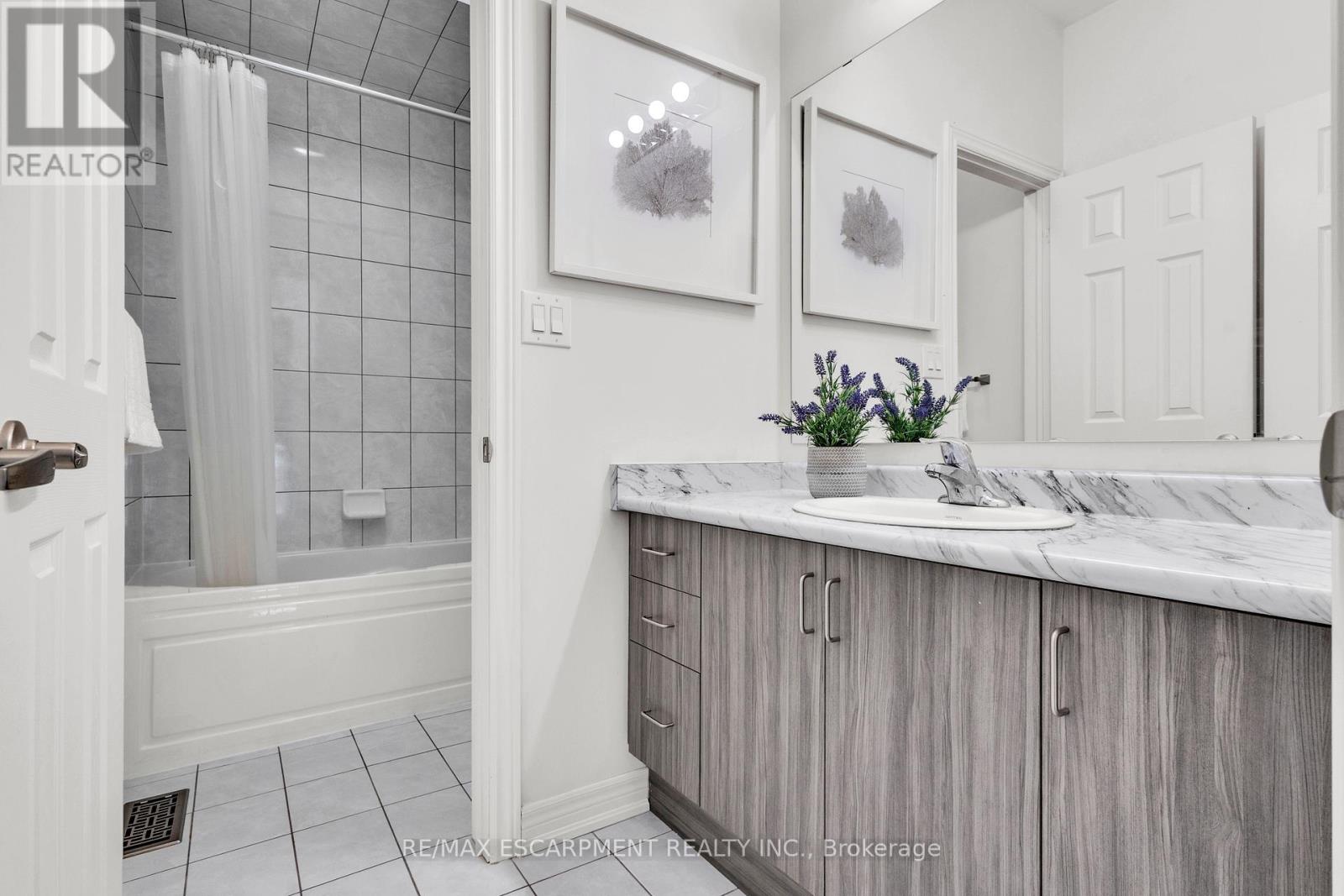 101 WESTFIELD CRESCENT - 32