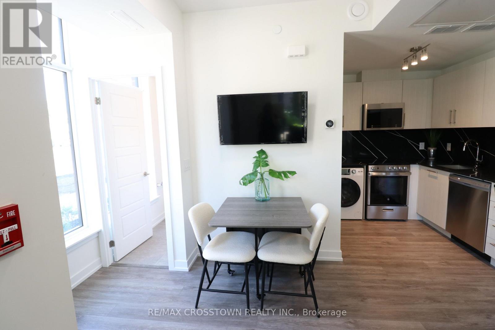 #57 861 SHEPPARD AVE AVENUE W - 10