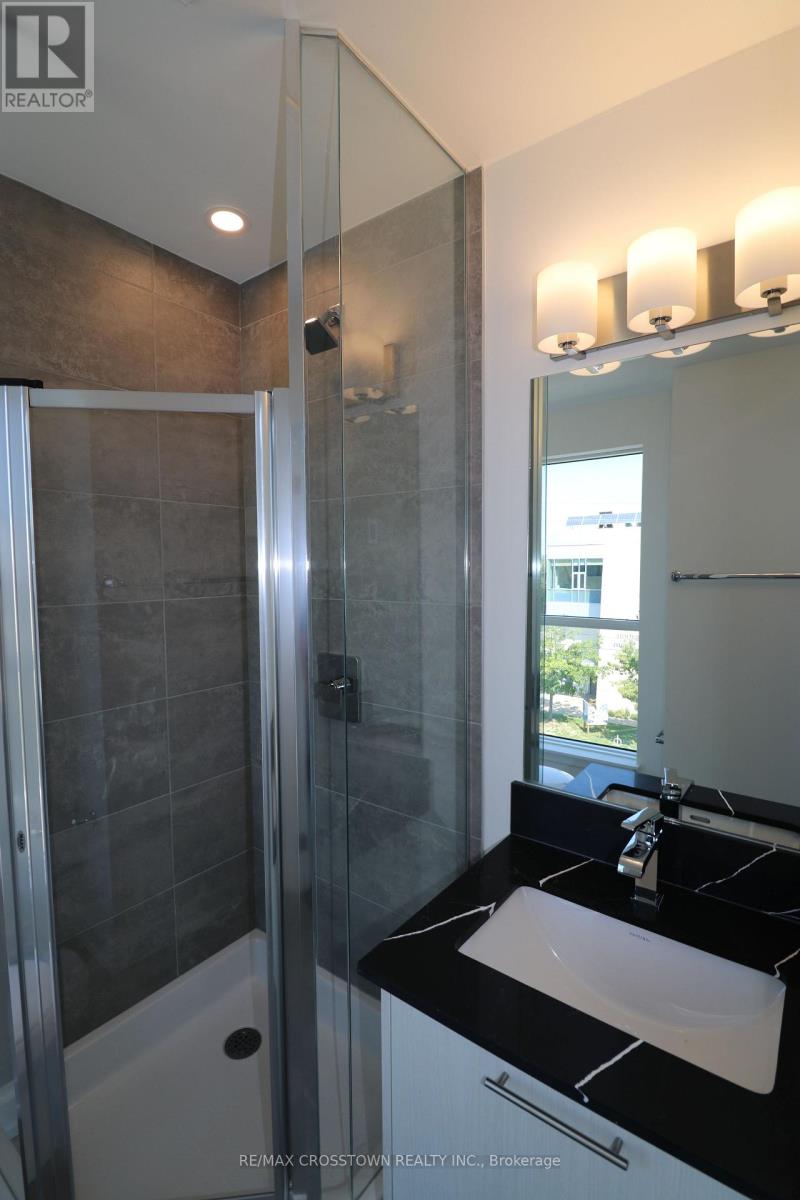 #57 861 SHEPPARD AVE AVENUE W - 33