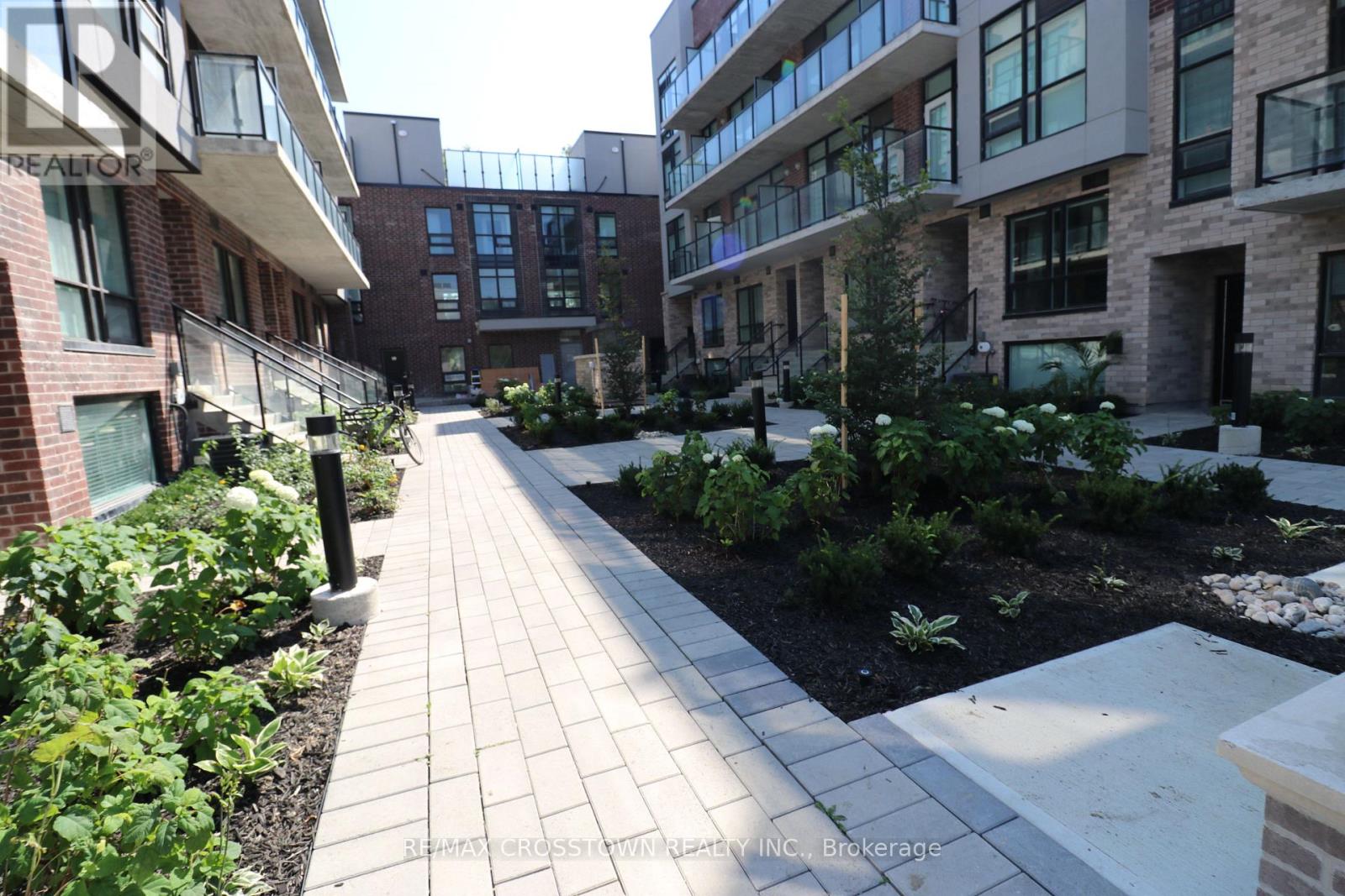 #57 861 SHEPPARD AVE AVENUE W - 4