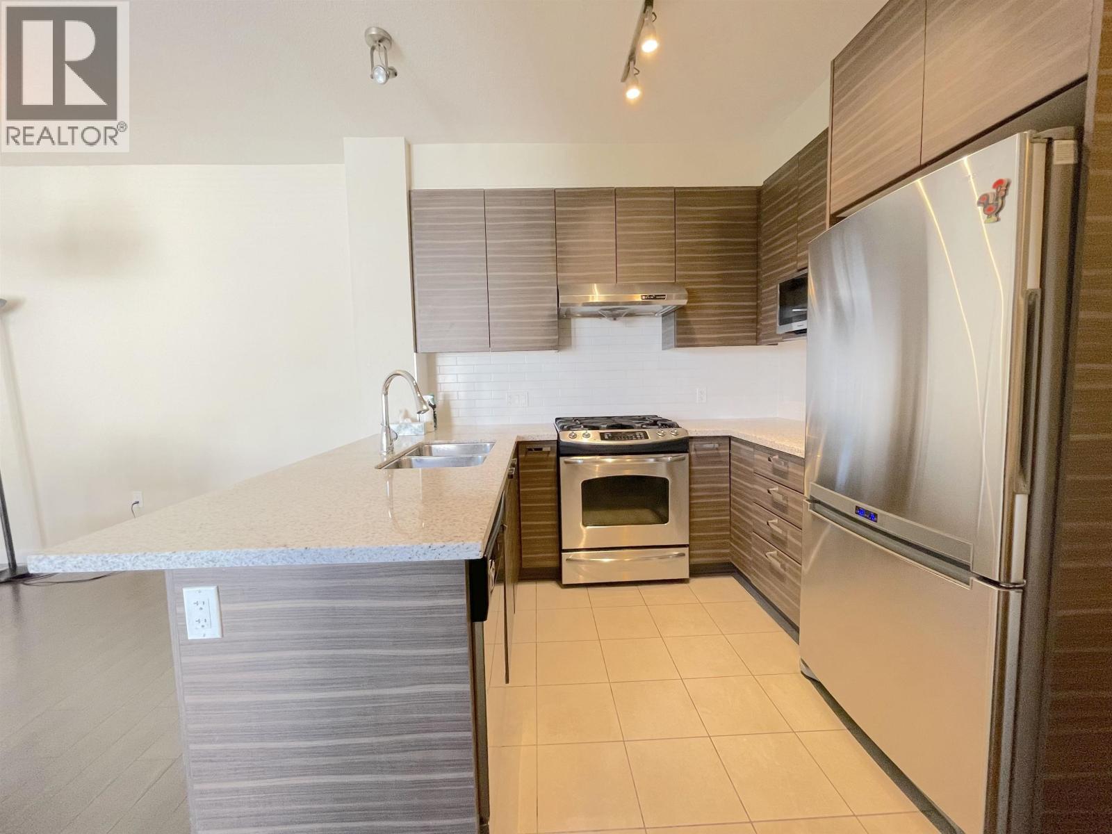 425 9399 ODLIN ROAD, Richmond