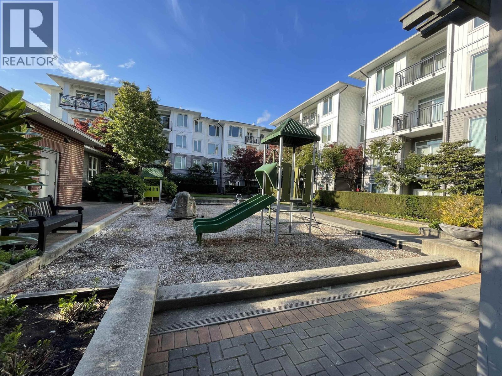 425 9399 ODLIN ROAD, Richmond