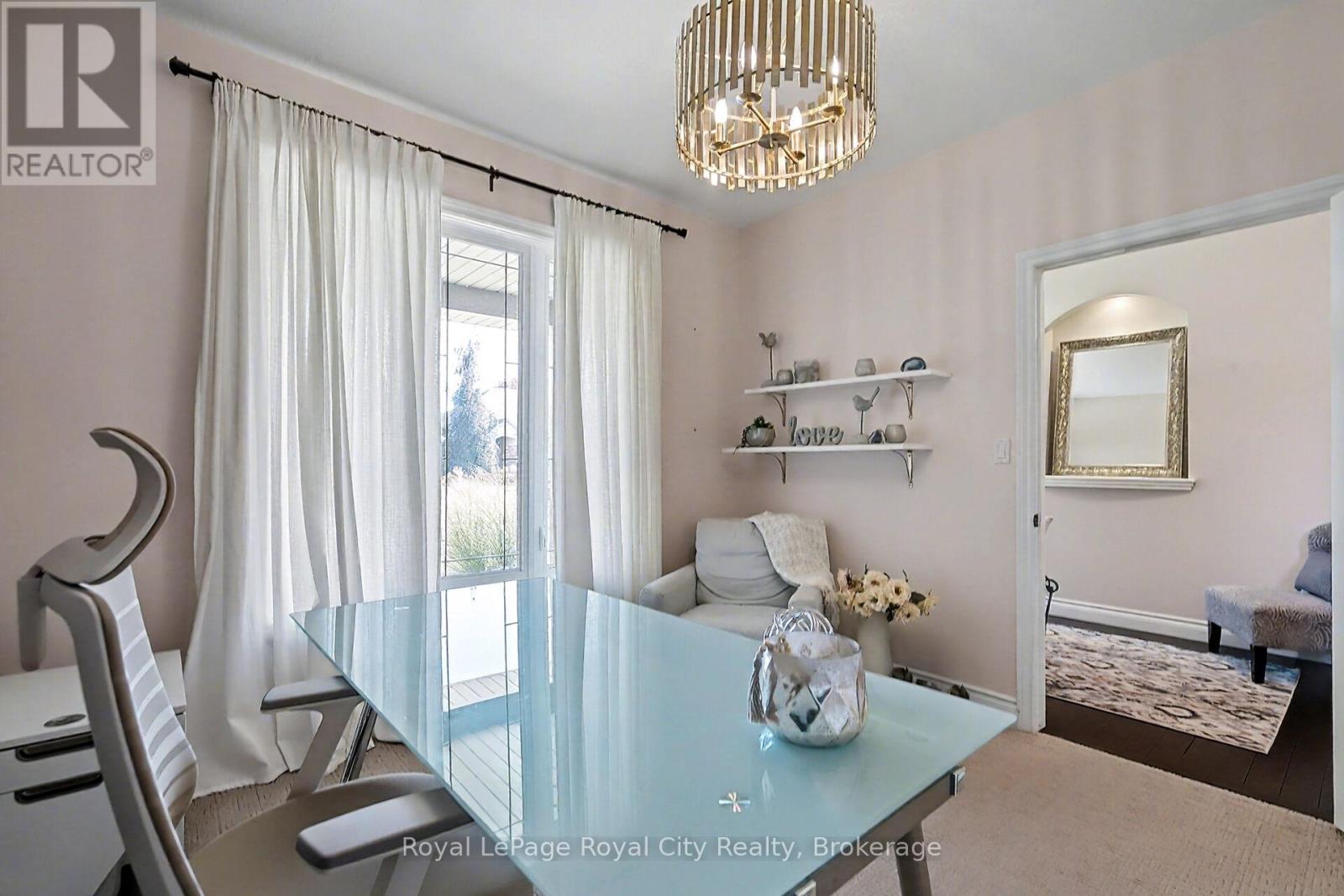 8 ZADUK PLACE - 6