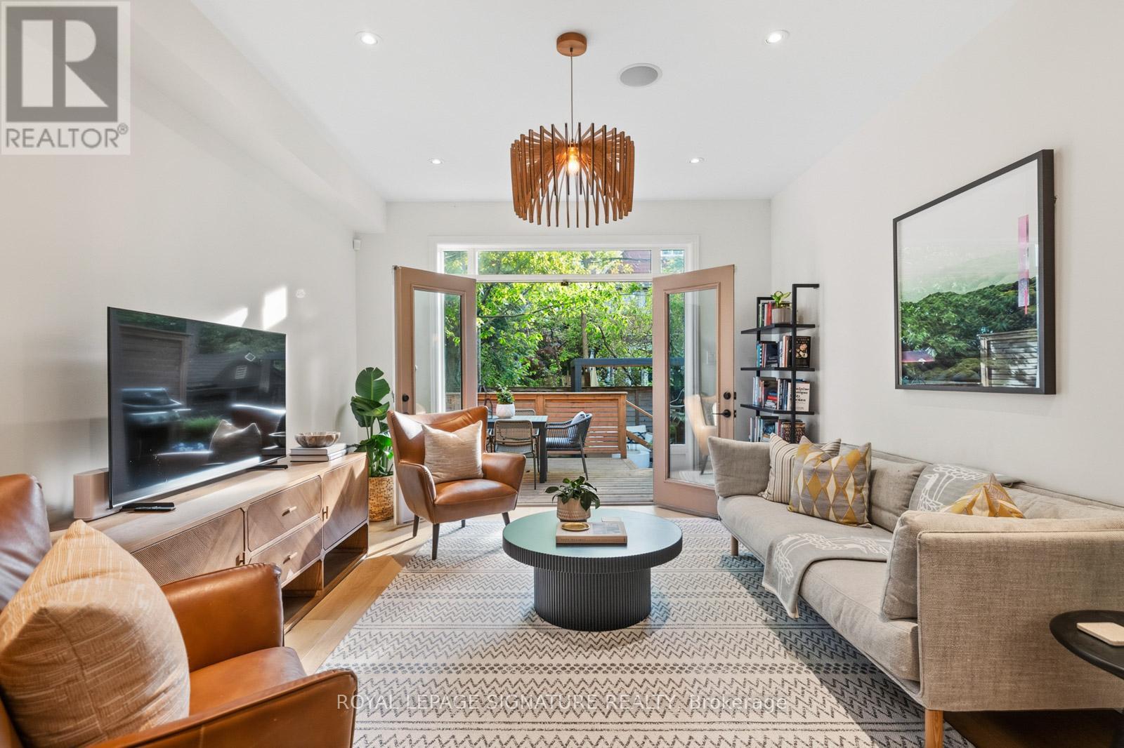 16A BINGHAM AVENUE - 16