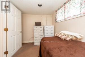 136 TOWER DRIVE - 19