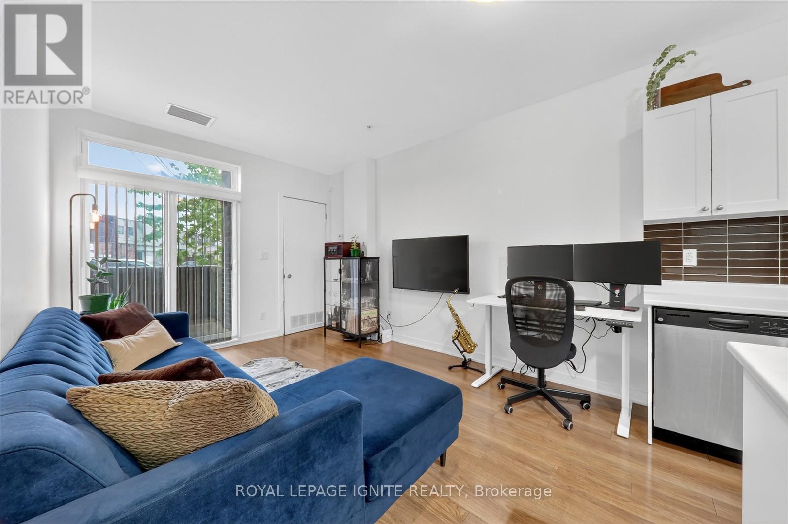 #116 3560 ST CLAIR AVENUE E - 16