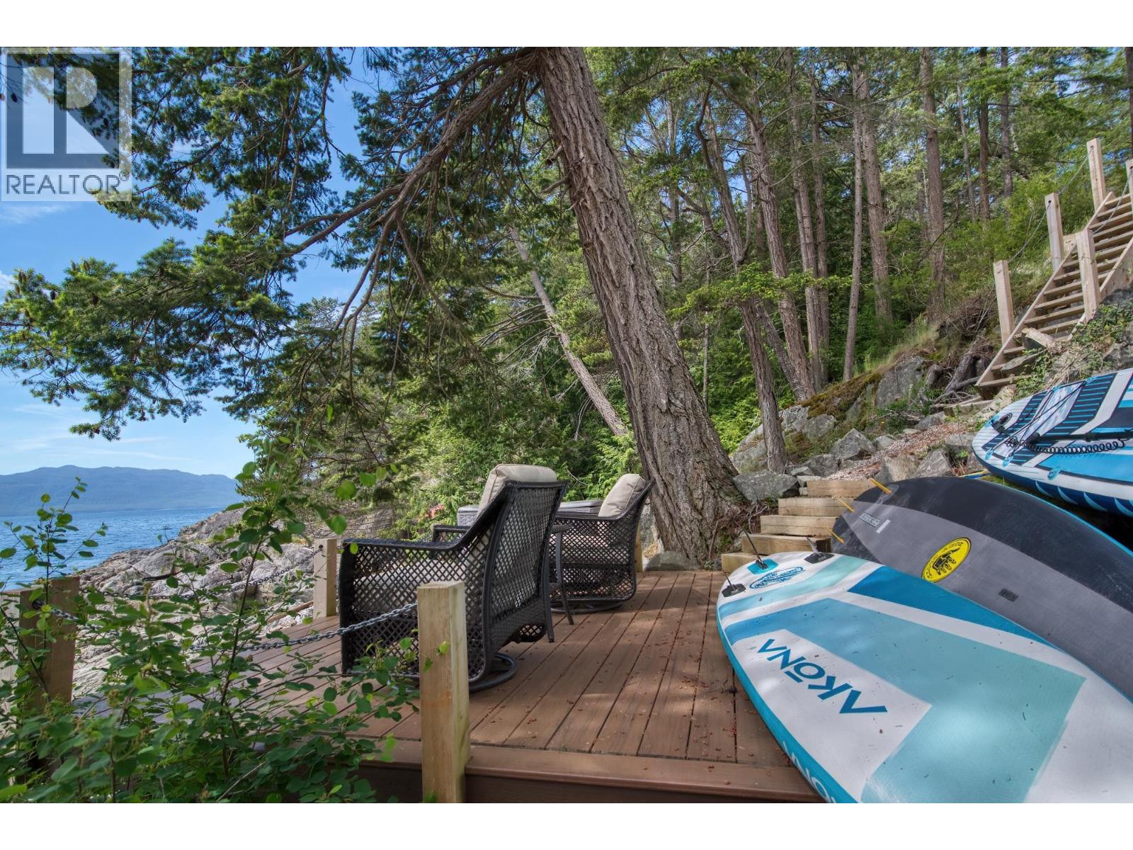 10991- 10993 SUNSHINE COAST HIGHWAY, Halfmoon Bay