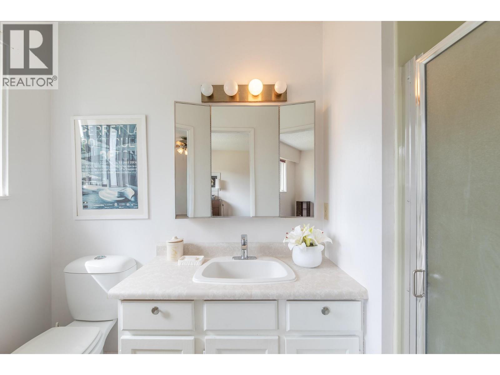 14812 Downton Avenue, Summerland