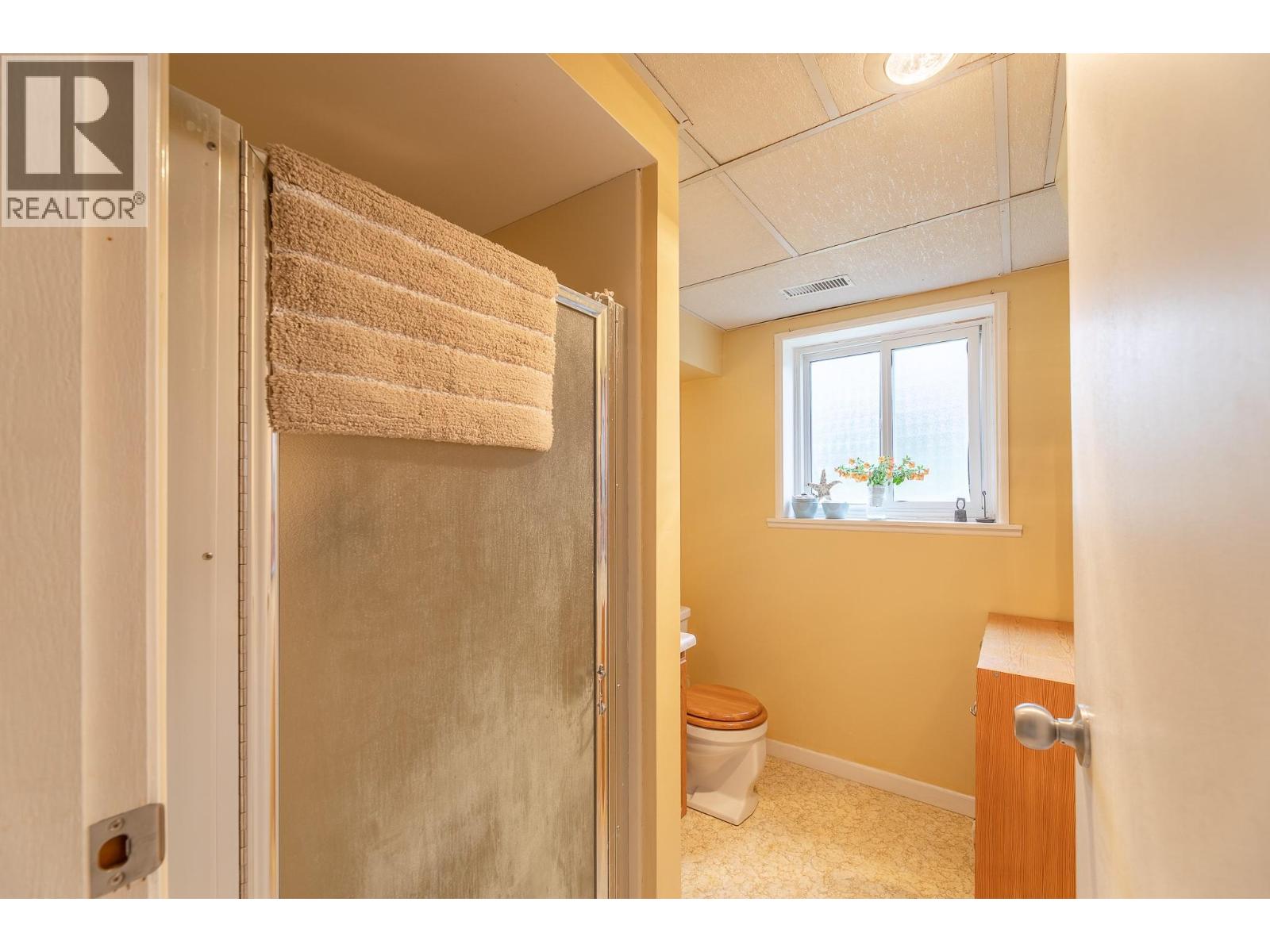 14812 Downton Avenue, Summerland