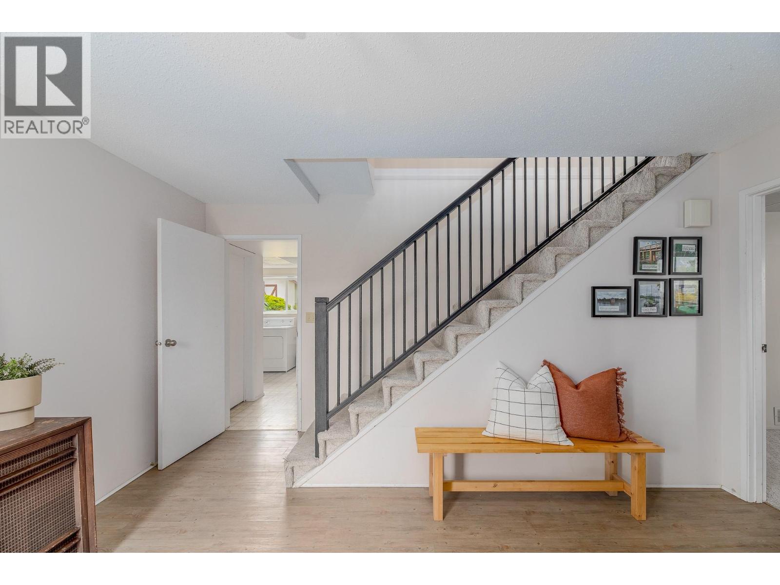 14812 Downton Avenue, Summerland