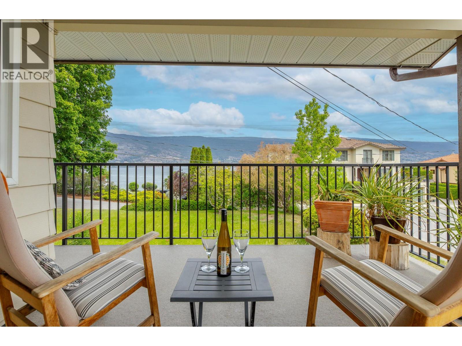 14812 Downton Avenue, Summerland