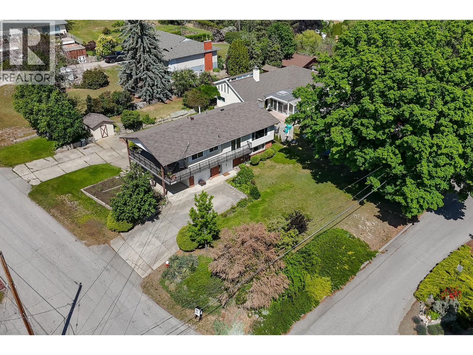 14812 Downton Avenue, Summerland