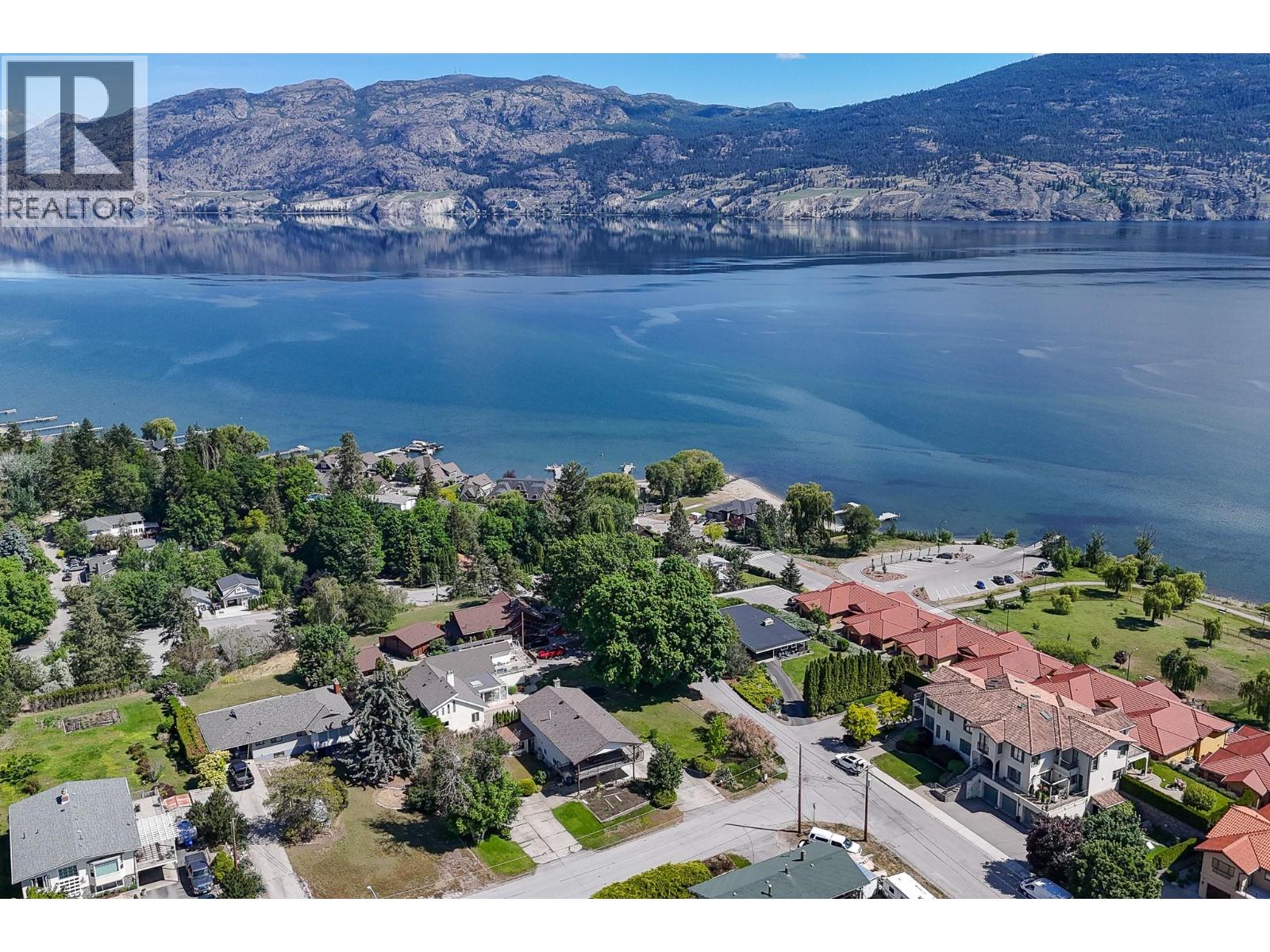 14812 Downton Avenue, Summerland